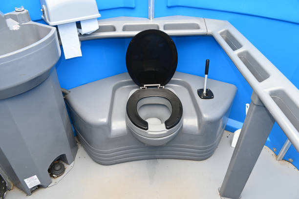 Best Porta potty delivery and setup  in Milan, IN